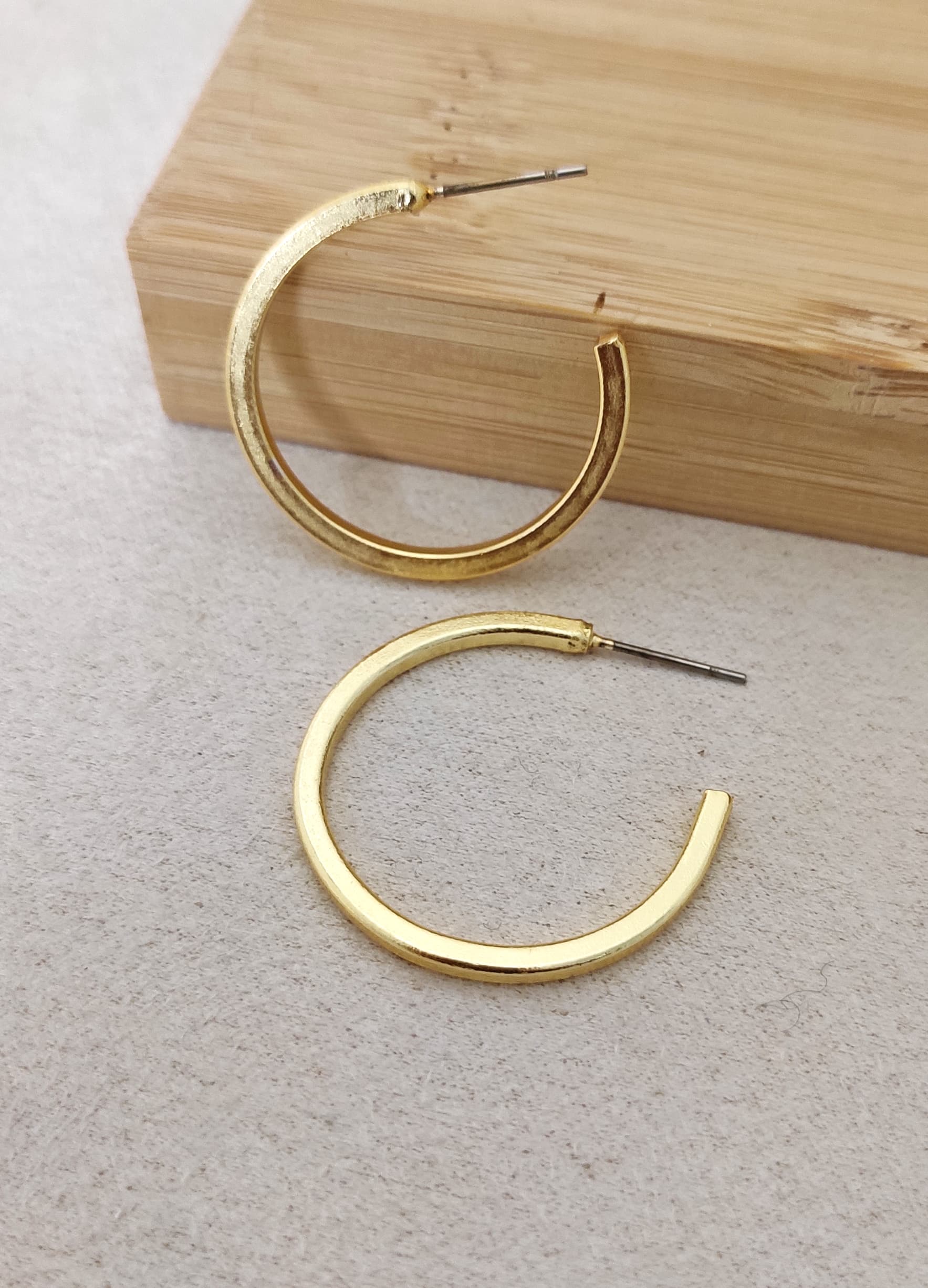 Layered jewelry style guide