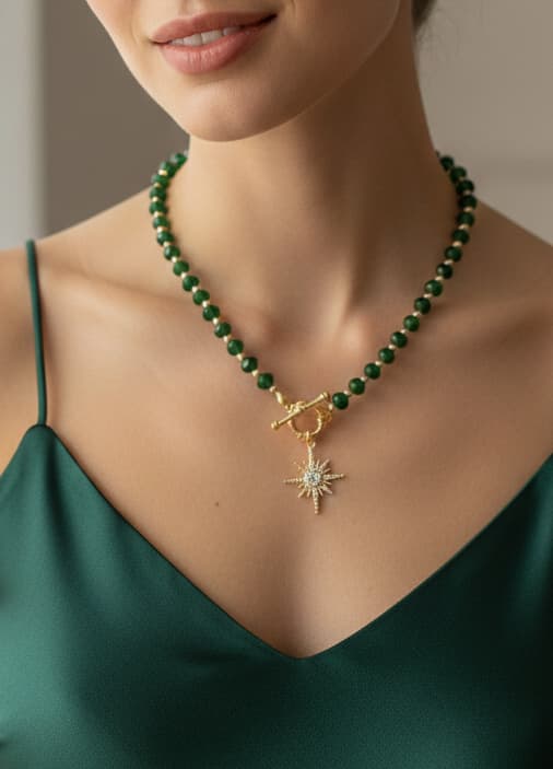 Delicate gold necklace by La Asena